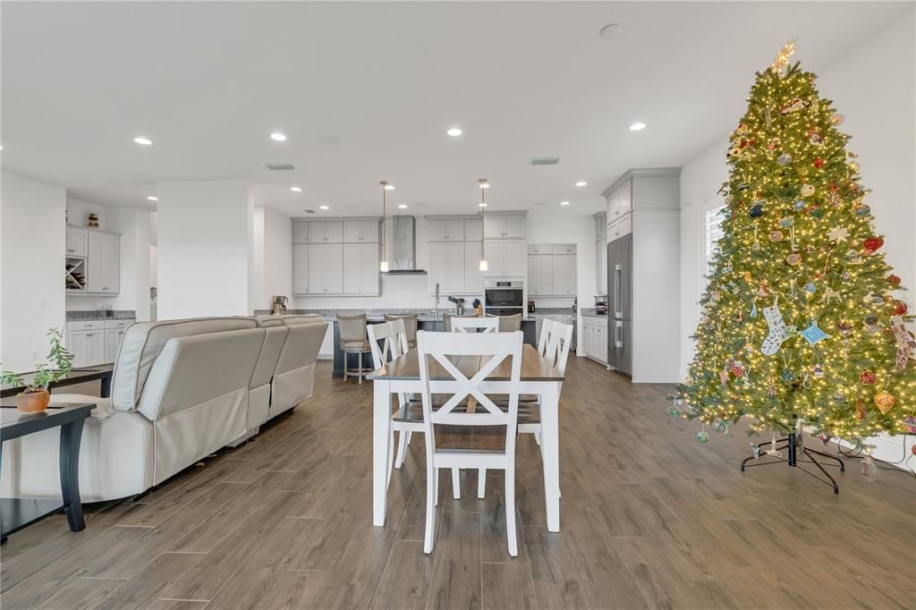 待售: $1,450,000 (4 贝兹, 5 浴室, 3725 平方英尺)