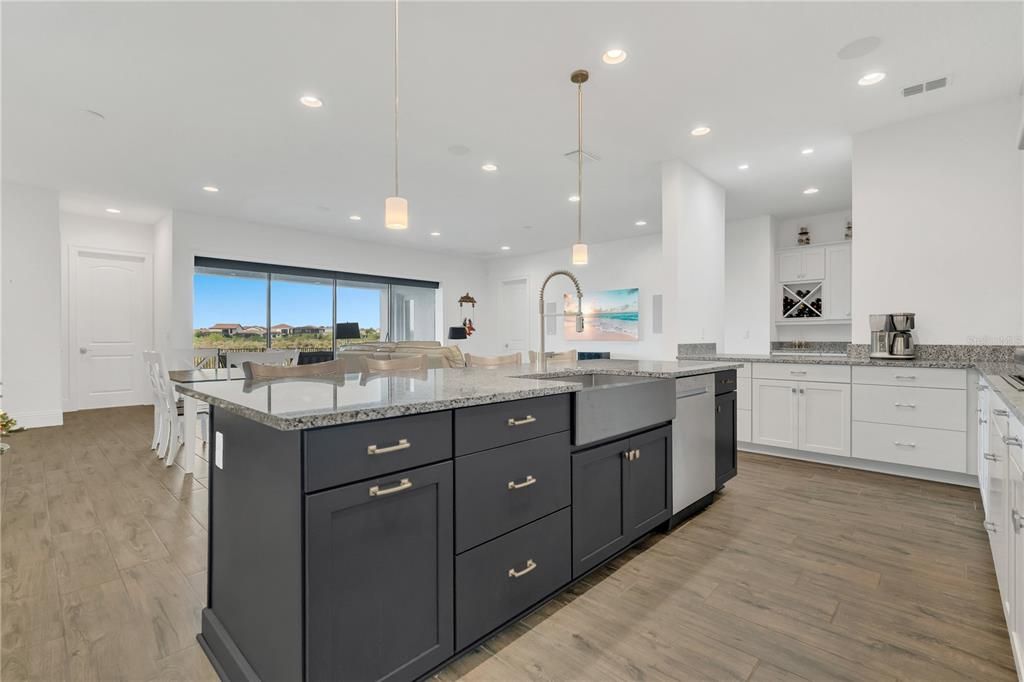 待售: $1,450,000 (4 贝兹, 5 浴室, 3725 平方英尺)