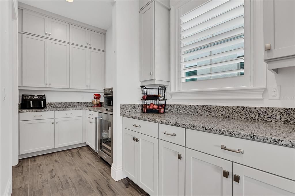 待售: $1,450,000 (4 贝兹, 5 浴室, 3725 平方英尺)