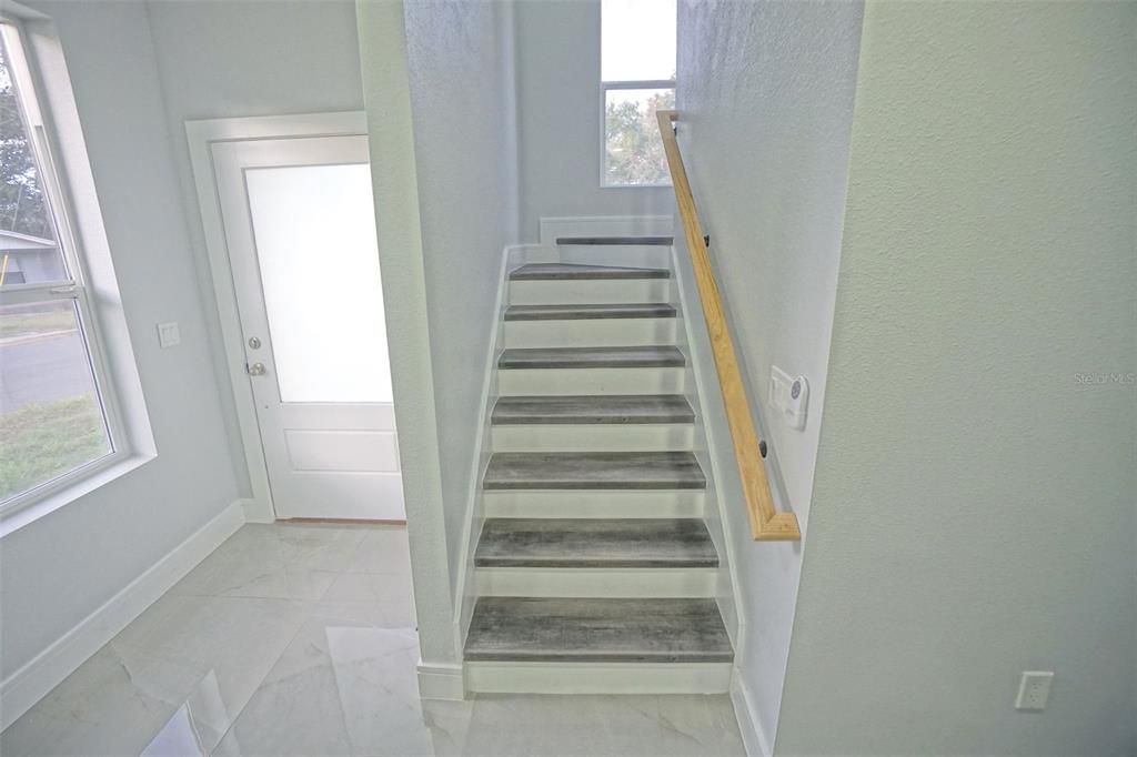 For Sale: $319,000 (4 beds, 3 baths, 1656 Square Feet)