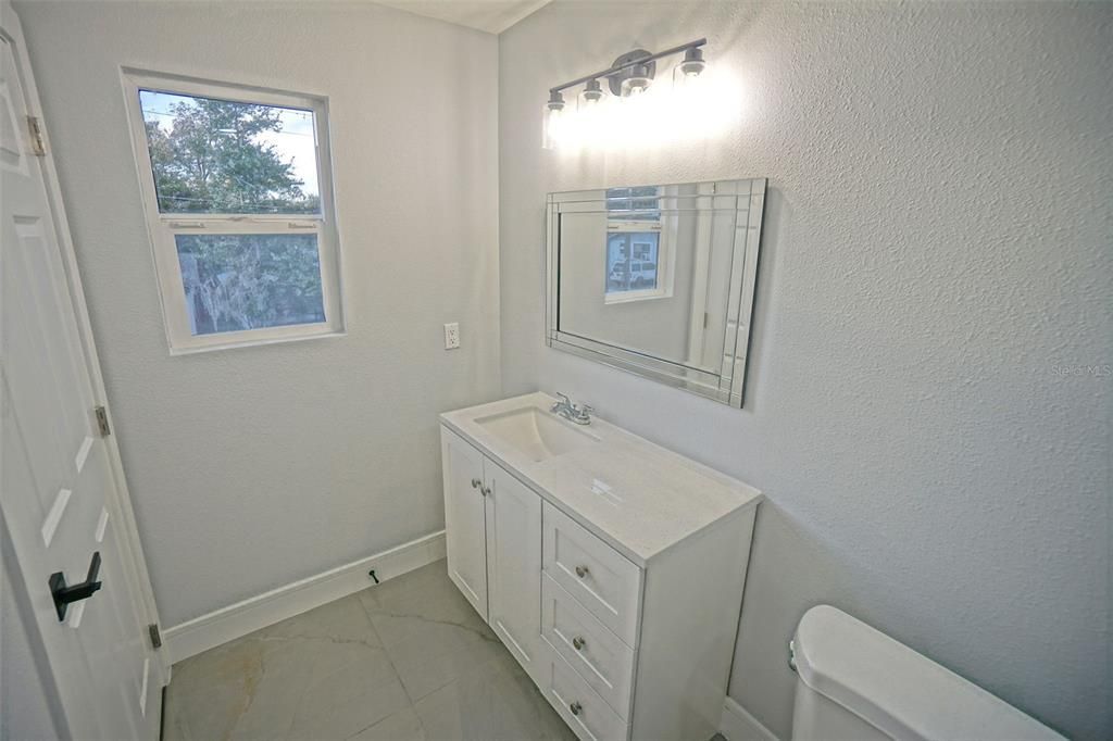 For Sale: $319,000 (4 beds, 3 baths, 1656 Square Feet)