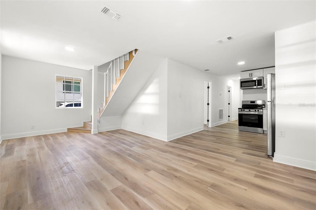 На продажу: $285,000 (3 спален, 2 ванн, 1122 Квадратных фут)