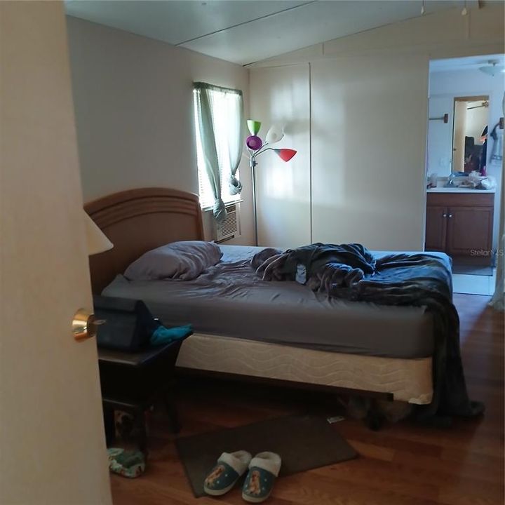 Под контрактом: $125,000 (2 спален, 2 ванн, 924 Квадратных фут)