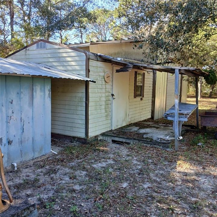 Под контрактом: $125,000 (2 спален, 2 ванн, 924 Квадратных фут)