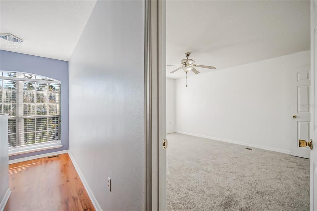 For Sale: $285,000 (3 beds, 2 baths, 1703 Square Feet)