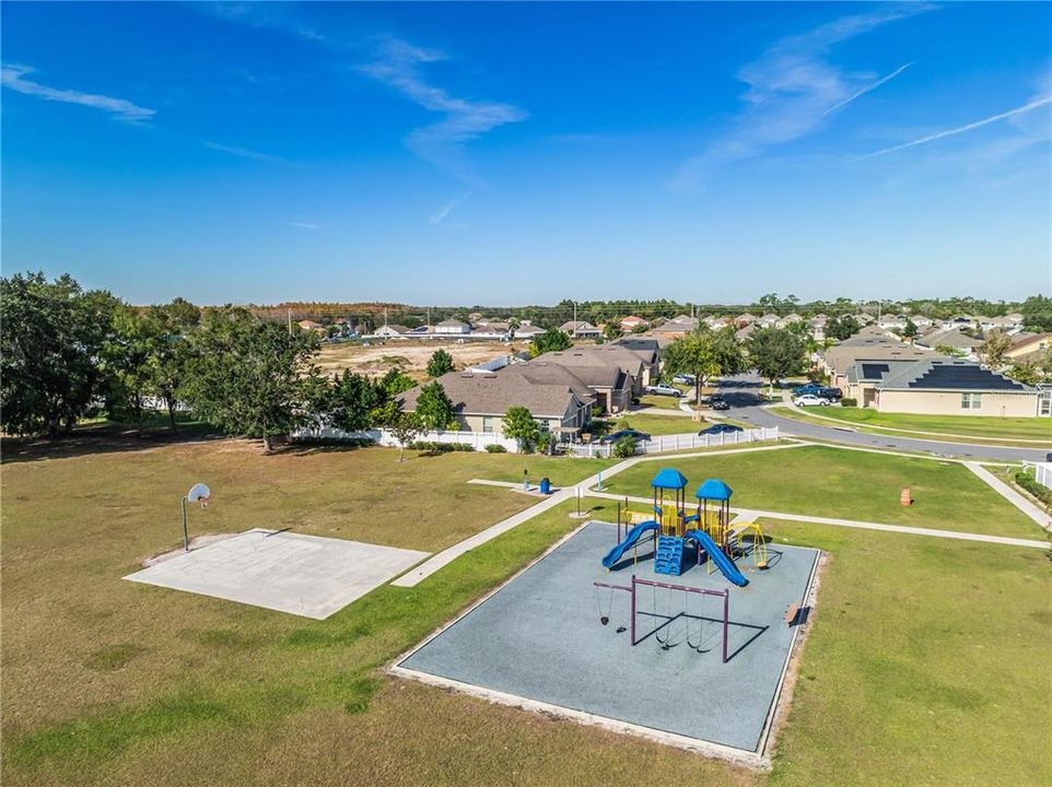 For Sale: $285,000 (3 beds, 2 baths, 1703 Square Feet)