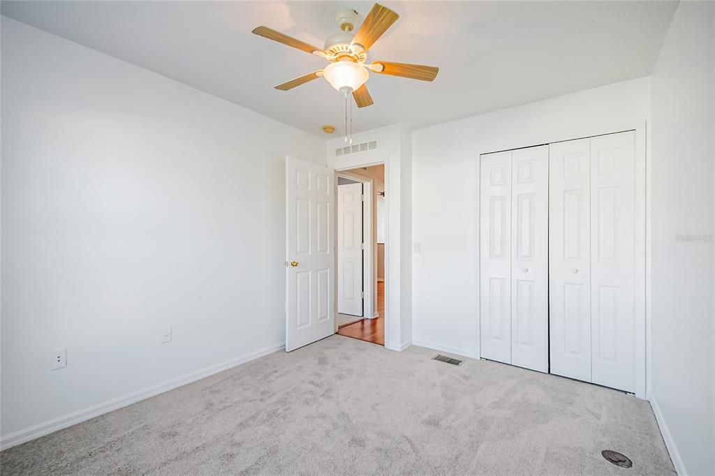 For Sale: $285,000 (3 beds, 2 baths, 1703 Square Feet)