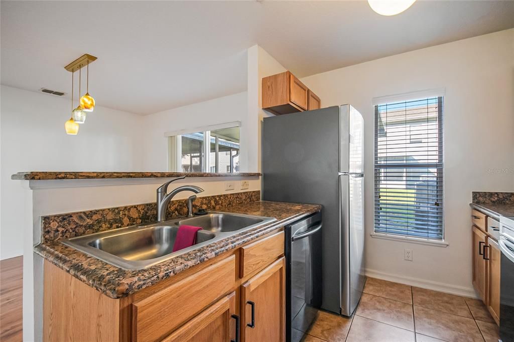 For Sale: $285,000 (3 beds, 2 baths, 1703 Square Feet)