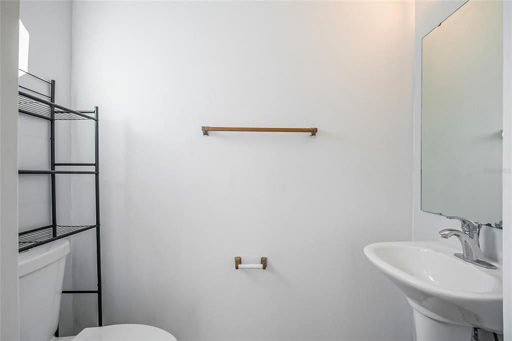 For Sale: $285,000 (3 beds, 2 baths, 1703 Square Feet)