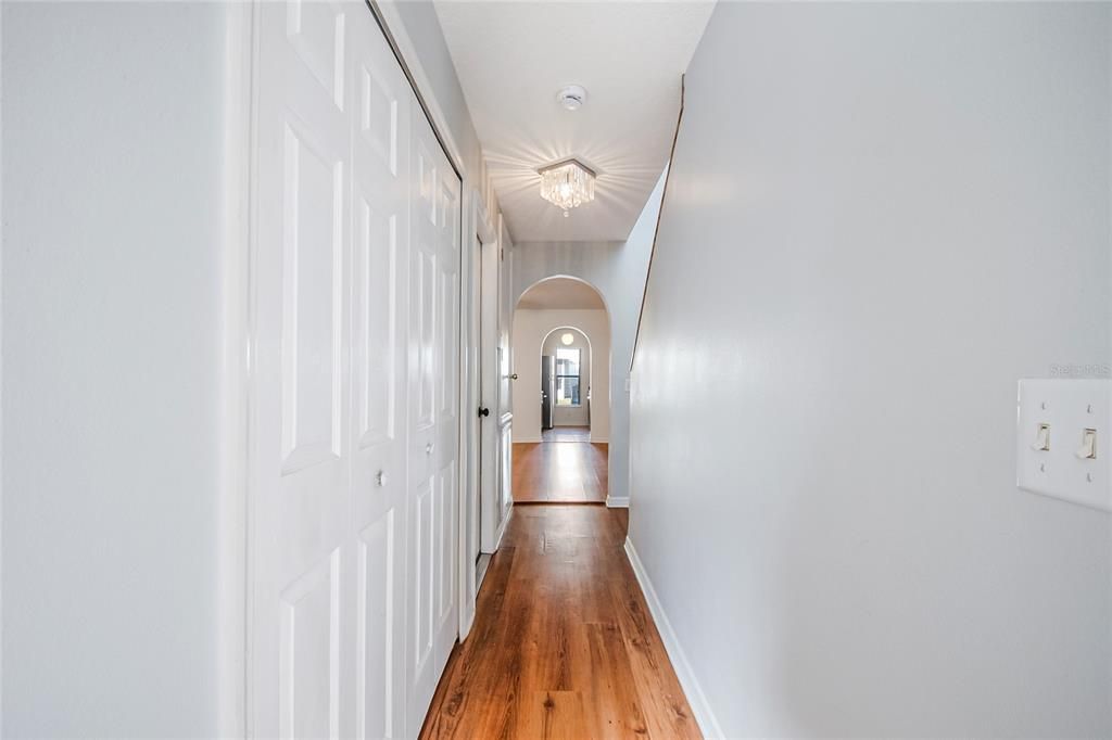 For Sale: $285,000 (3 beds, 2 baths, 1703 Square Feet)