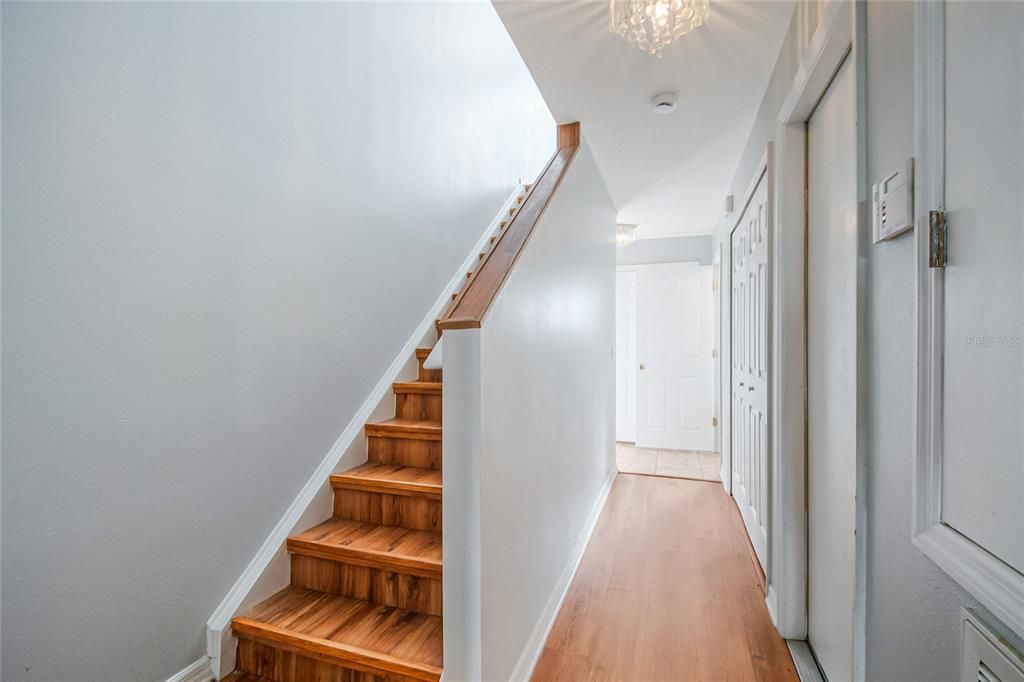 For Sale: $285,000 (3 beds, 2 baths, 1703 Square Feet)