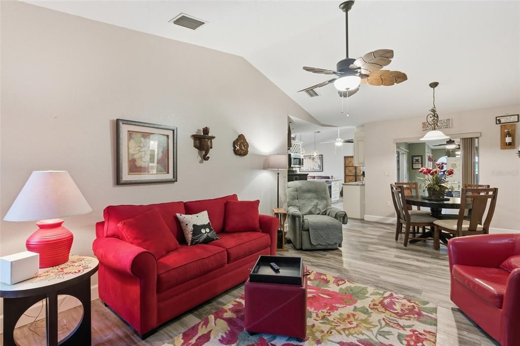 For Sale: $324,888 (3 beds, 2 baths, 1805 Square Feet)