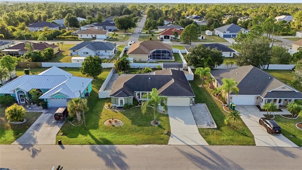 For Sale: $324,888 (3 beds, 2 baths, 1805 Square Feet)