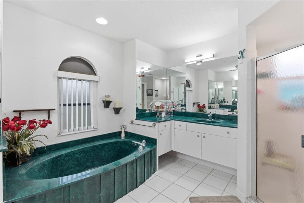 For Sale: $324,888 (3 beds, 2 baths, 1805 Square Feet)