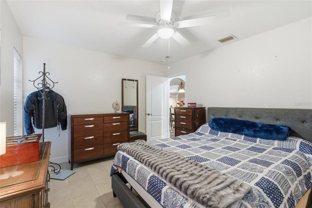 For Sale: $324,888 (3 beds, 2 baths, 1805 Square Feet)