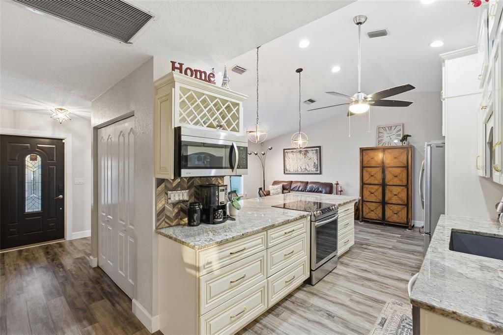 For Sale: $324,888 (3 beds, 2 baths, 1805 Square Feet)