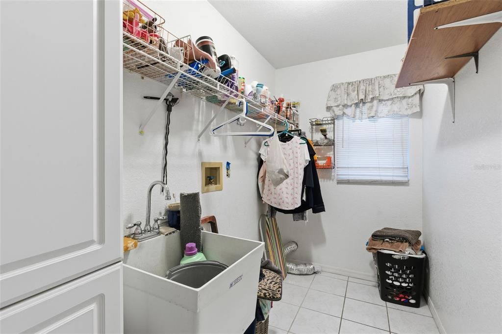 For Sale: $324,888 (3 beds, 2 baths, 1805 Square Feet)