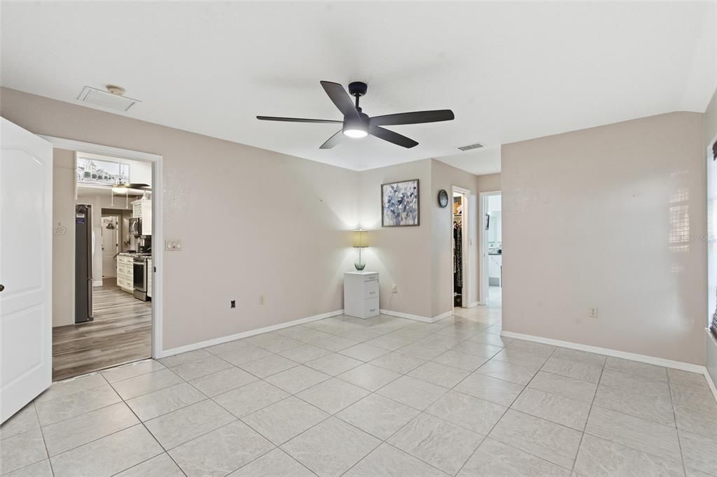 For Sale: $324,888 (3 beds, 2 baths, 1805 Square Feet)