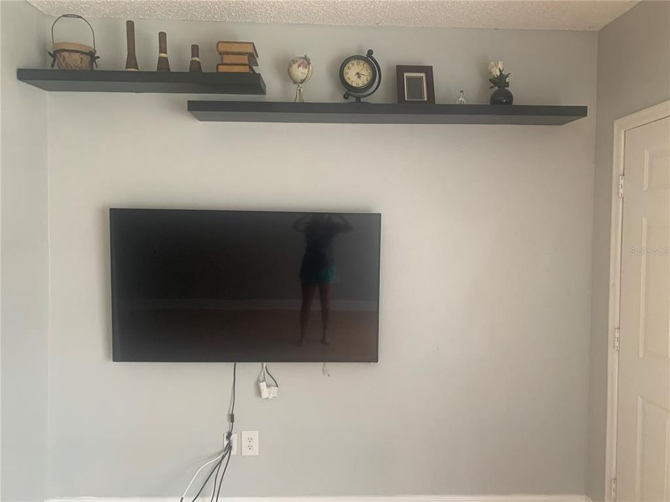 出租: $2,200 (2 贝兹, 1 浴室, 1152 平方英尺)