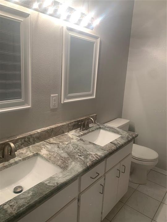 出租: $2,200 (2 贝兹, 1 浴室, 1152 平方英尺)