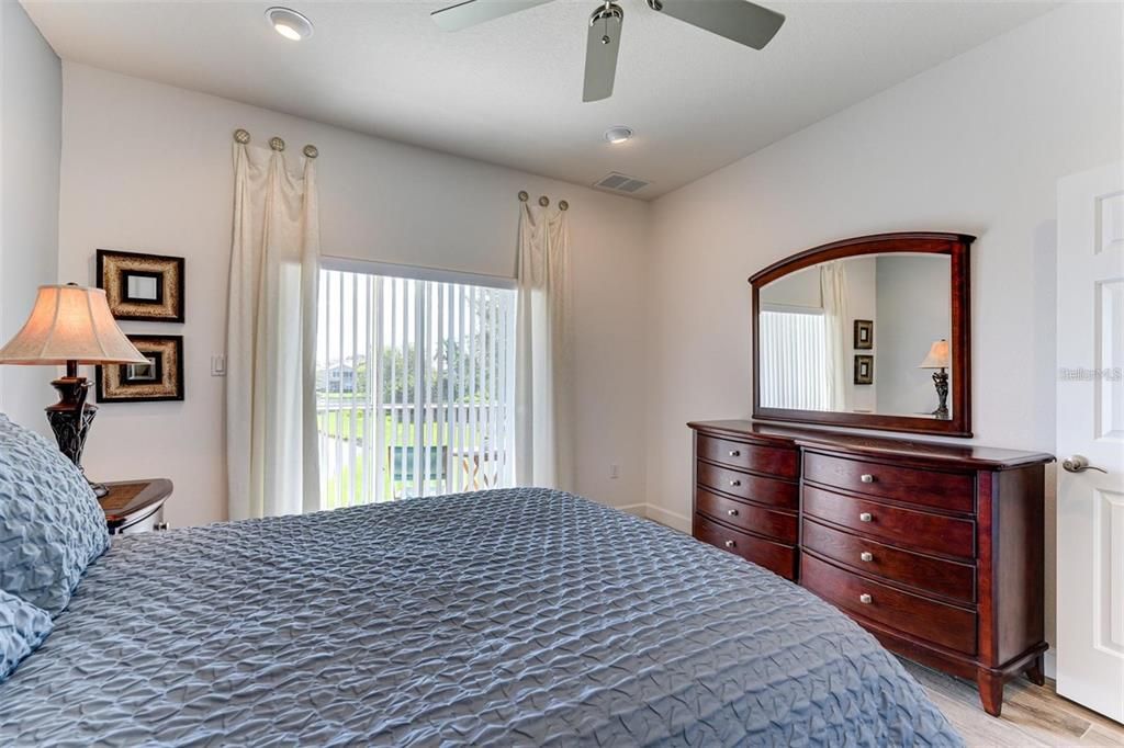 For Rent: $1,790 (3 beds, 2 baths, 1417 Square Feet)