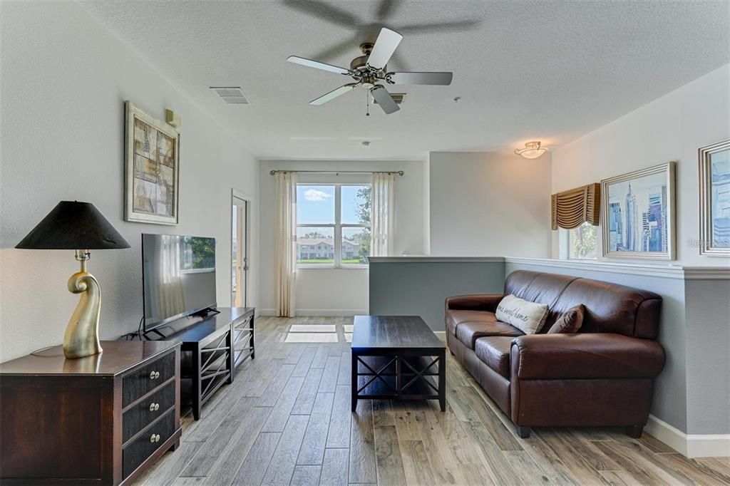 For Rent: $1,790 (3 beds, 2 baths, 1417 Square Feet)