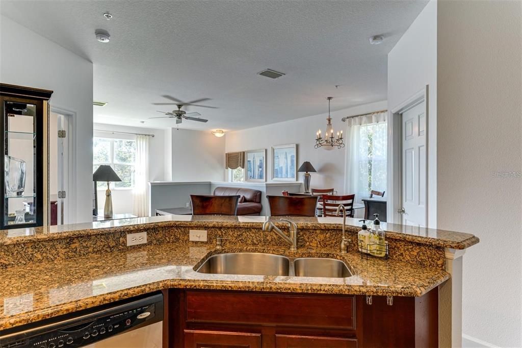 For Rent: $1,790 (3 beds, 2 baths, 1417 Square Feet)