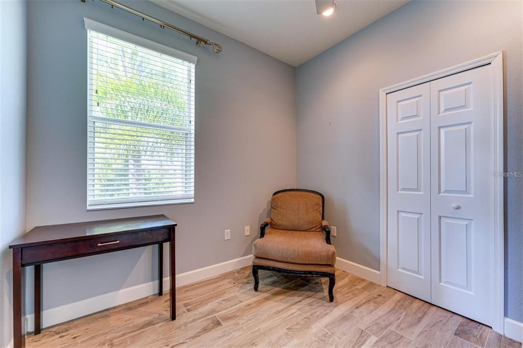 For Rent: $1,790 (3 beds, 2 baths, 1417 Square Feet)