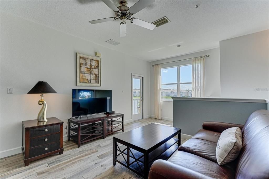 For Rent: $1,790 (3 beds, 2 baths, 1417 Square Feet)