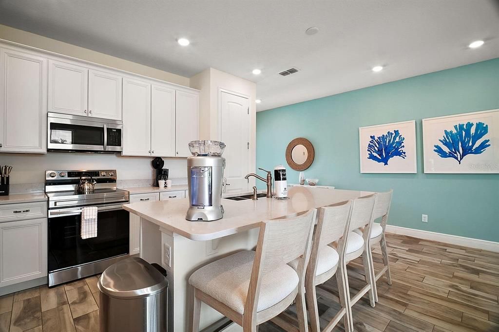 For Sale: $419,900 (2 beds, 2 baths, 1440 Square Feet)