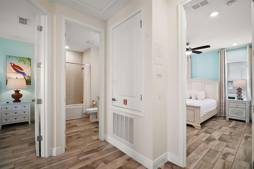 For Sale: $419,900 (2 beds, 2 baths, 1440 Square Feet)