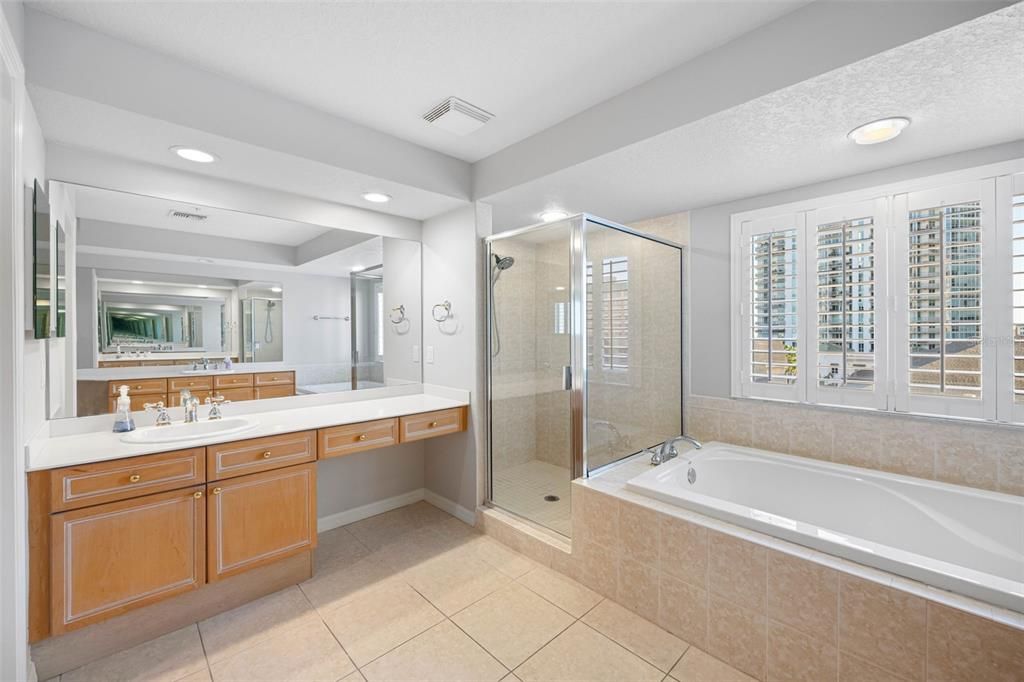 En Renta: $4,750 (2 camas, 2 baños, 1821 Pies cuadrados)