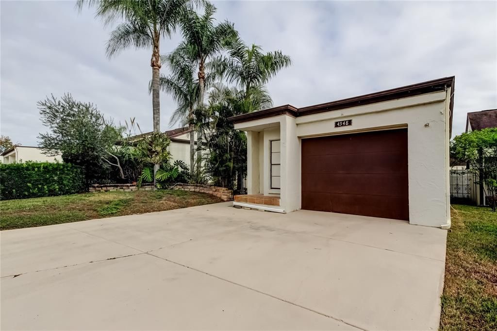 For Sale: $245,000 (3 beds, 2 baths, 1300 Square Feet)