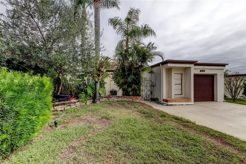 For Sale: $245,000 (3 beds, 2 baths, 1300 Square Feet)