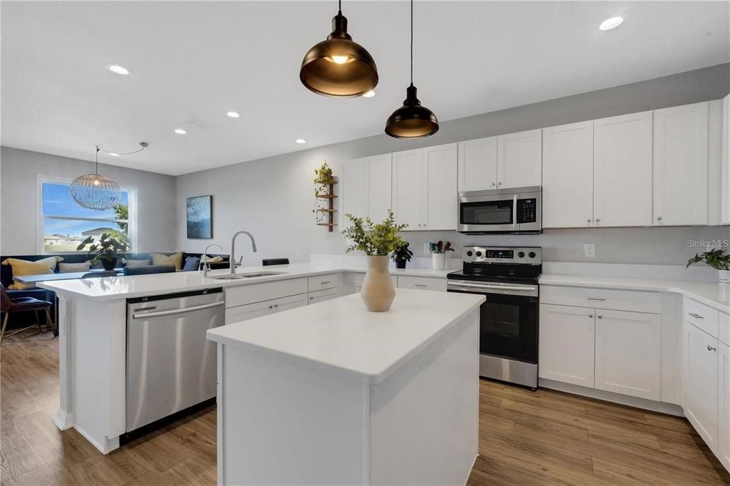 В аренду: $3,500 (5 спален, 3 ванн, 3200 Квадратных фут)