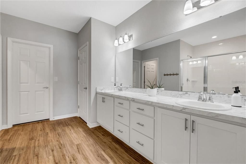 В аренду: $3,500 (5 спален, 3 ванн, 3200 Квадратных фут)