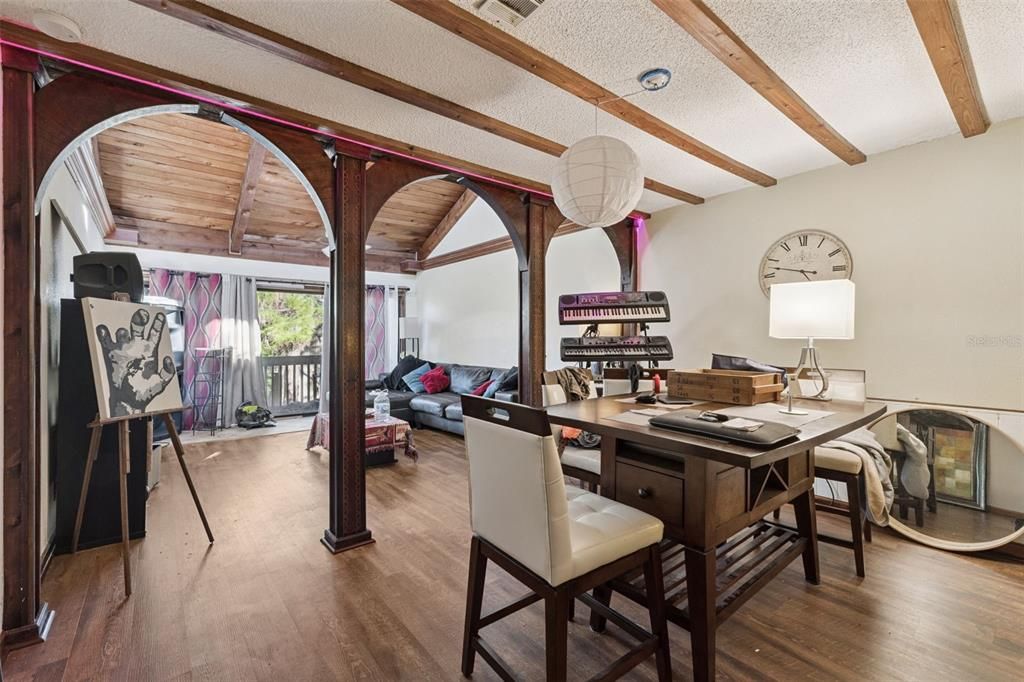 For Sale: $110,000 (2 beds, 2 baths, 1123 Square Feet)