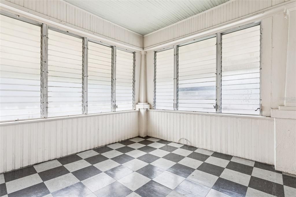 出租: $1,700 (3 贝兹, 2 浴室, 1400 平方英尺)