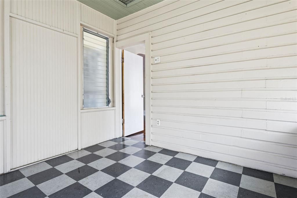 出租: $1,700 (3 贝兹, 2 浴室, 1400 平方英尺)