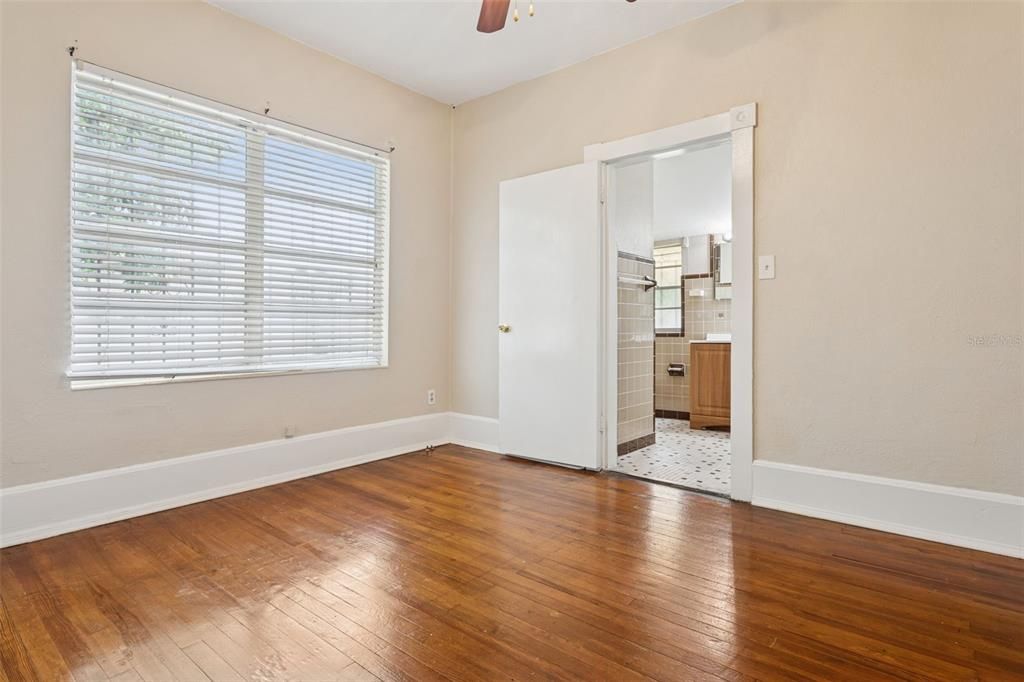 出租: $1,700 (3 贝兹, 2 浴室, 1400 平方英尺)