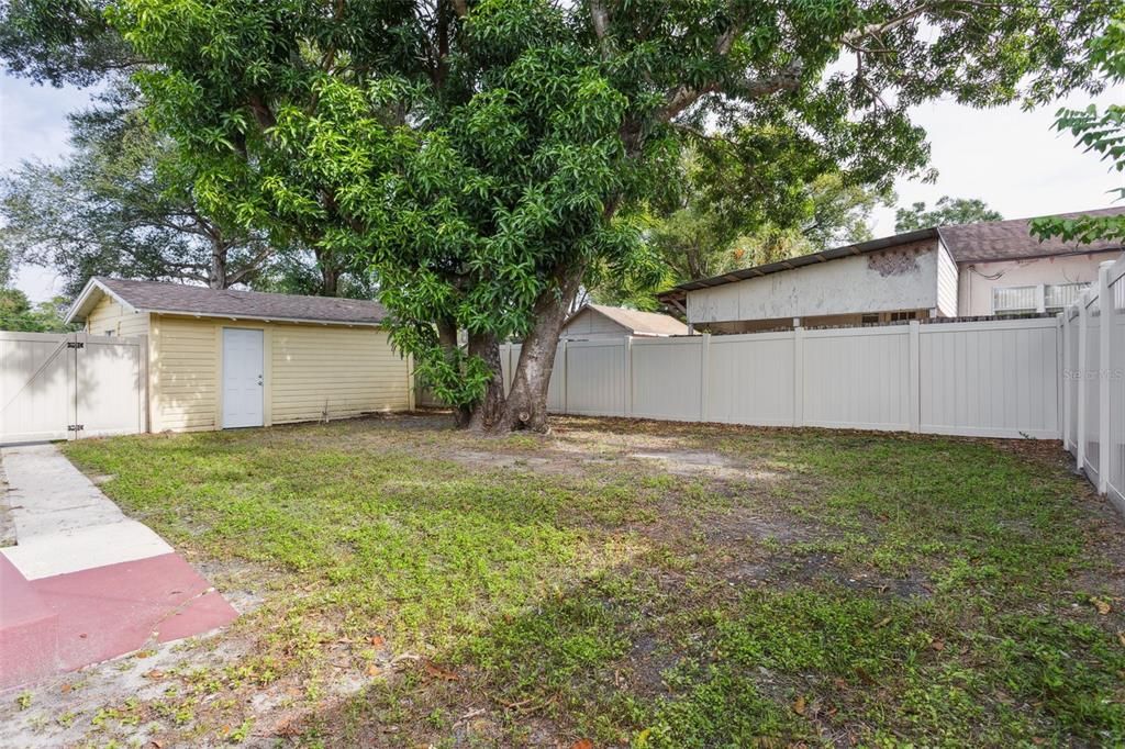 出租: $1,700 (3 贝兹, 2 浴室, 1400 平方英尺)