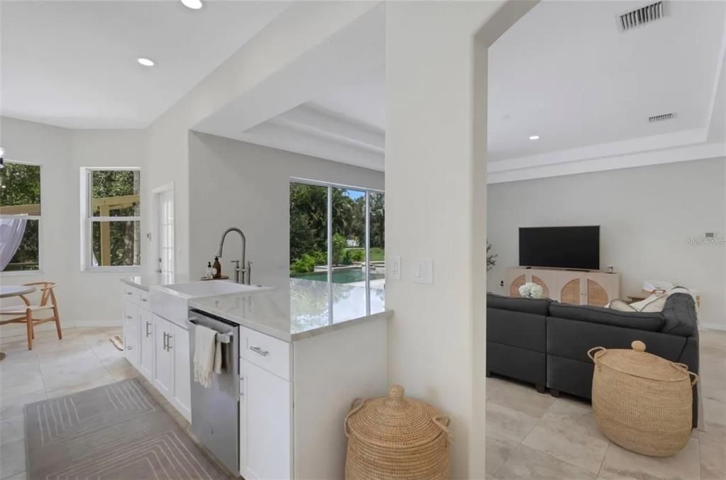 待售: $1,399,500 (4 贝兹, 4 浴室, 4342 平方英尺)