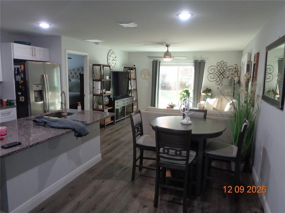 В аренду: $2,195 (3 спален, 2 ванн, 1285 Квадратных фут)