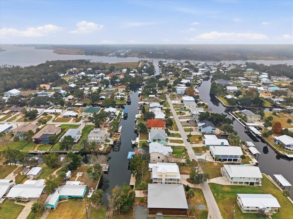 For Sale: $1,199,999 (4 beds, 2 baths, 2672 Square Feet)