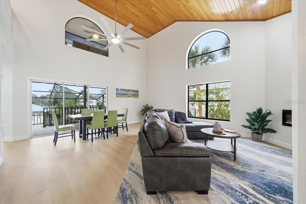 For Sale: $1,199,999 (4 beds, 2 baths, 2672 Square Feet)