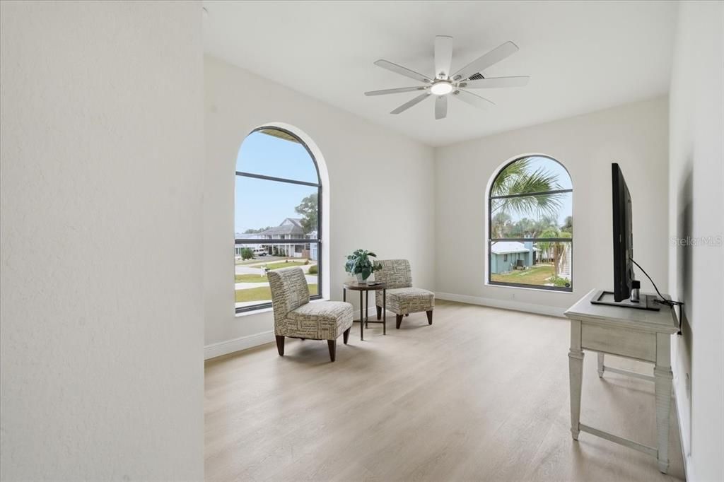 For Sale: $1,199,999 (4 beds, 2 baths, 2672 Square Feet)