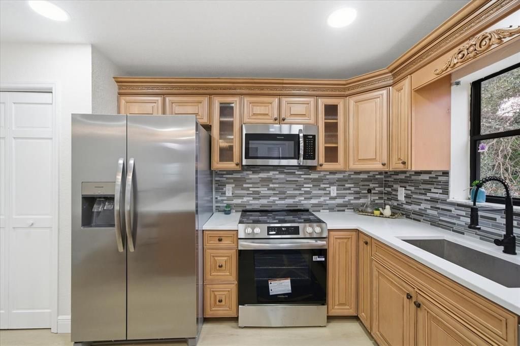 For Sale: $1,199,999 (4 beds, 2 baths, 2672 Square Feet)