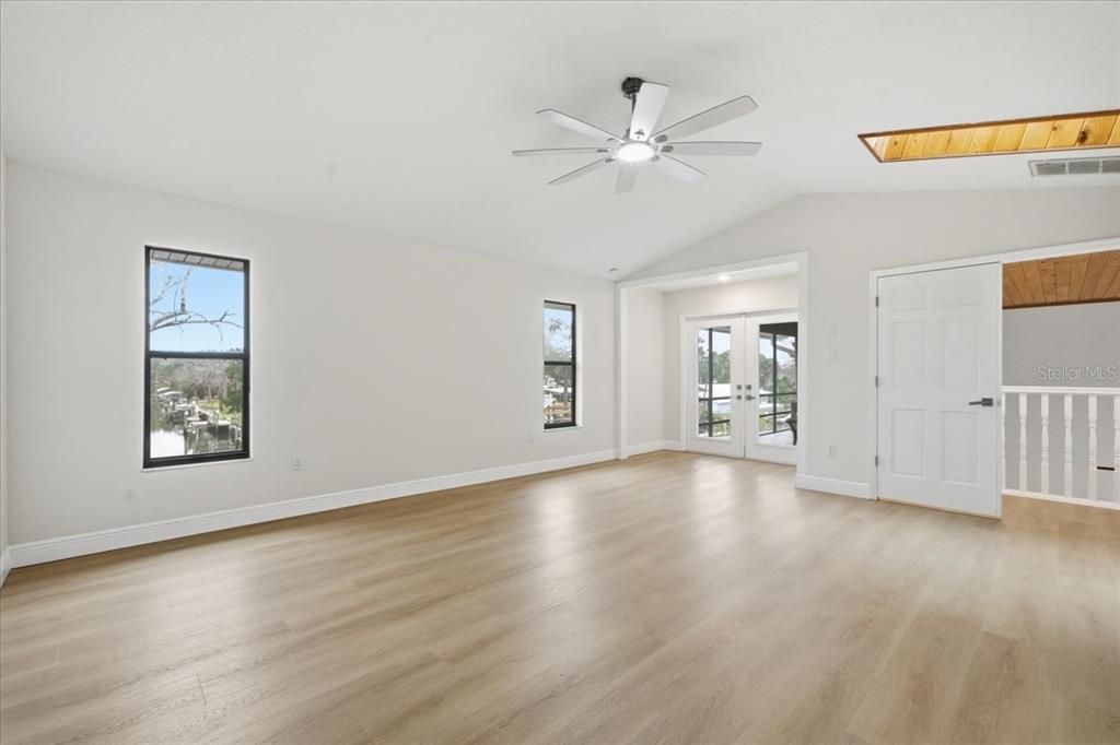 For Sale: $1,199,999 (4 beds, 2 baths, 2672 Square Feet)