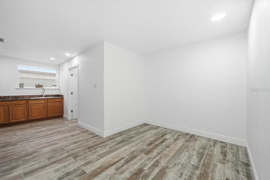 For Sale: $1,199,999 (4 beds, 2 baths, 2672 Square Feet)