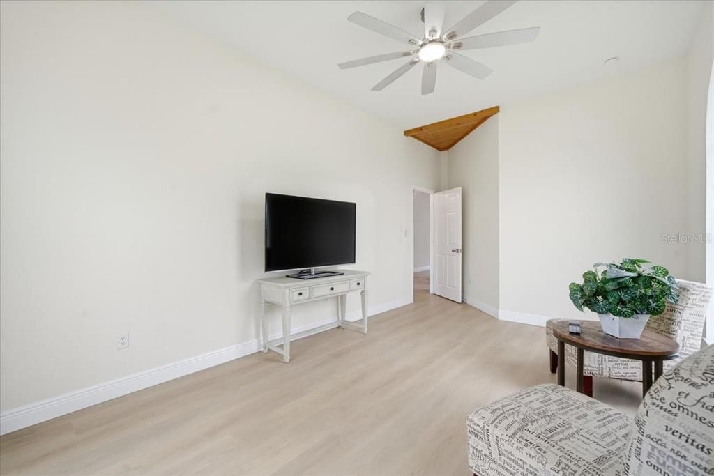 For Sale: $1,199,999 (4 beds, 2 baths, 2672 Square Feet)